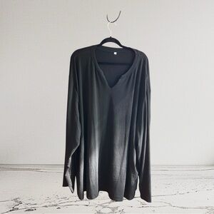 NWT Ficerd black notched v-neck tunic top Sz 6XL